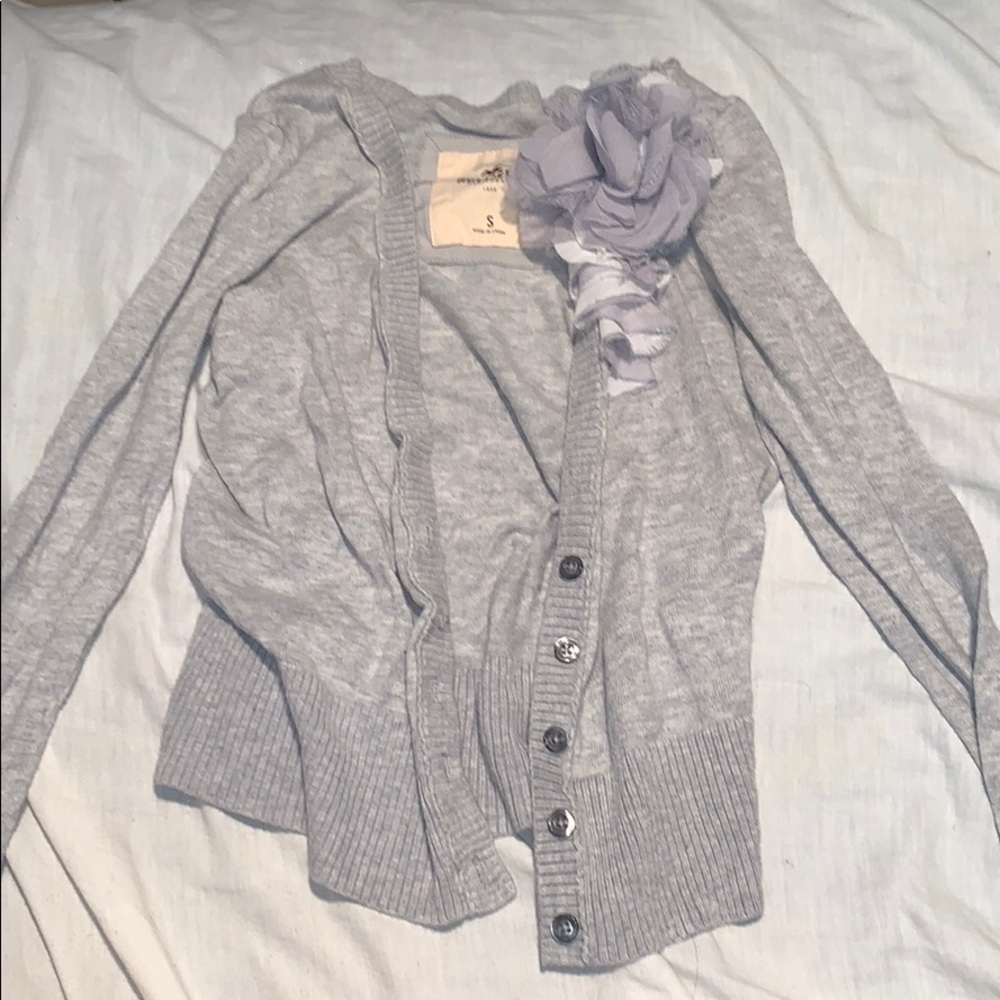 Grey sweater.